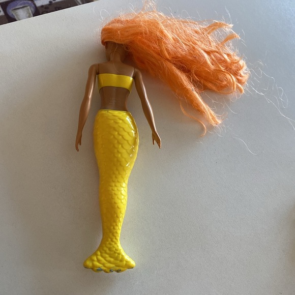 Barbies 2013 and 2016 mermaids - Picture 3 of 8